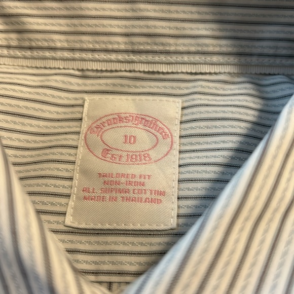 Brooks Brothers - Picture 8 of 9